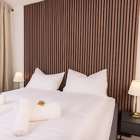 Nuit - Hbf, Zentral, Helios-klinik, Messe Düsseldorf 19 Km, Neu Apartamento