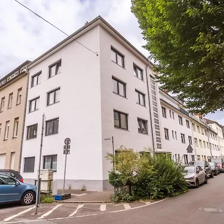 Nuit - Hbf, Zentral, Helios-klinik, Messe Düsseldorf 19 Km, Neu Krefeld