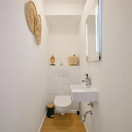 Nuit - Hbf, Zentral, Helios-klinik, Naehe Messe Duesseldorf Appartement Krefeld