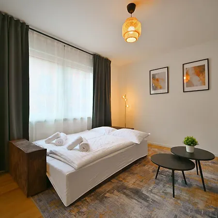 Appartement Nuit - Hbf, Zentral, Helios-klinik, Naehe Messe Duesseldorf