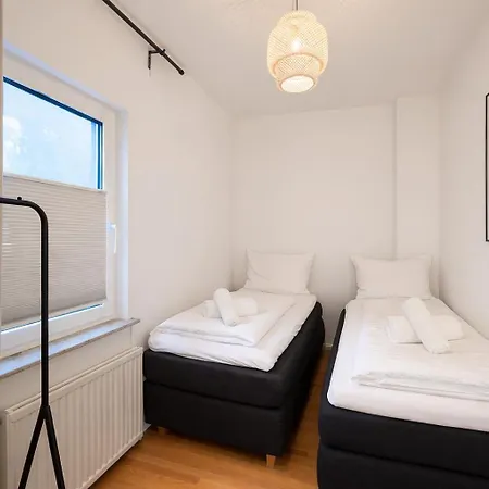 Nuit - Hbf, Zentral, Helios-klinik, Naehe Messe Duesseldorf Appartement