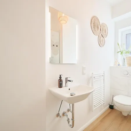 Nuit - Hbf, Zentral, Helios-klinik, Naehe Messe Duesseldorf Appartement *