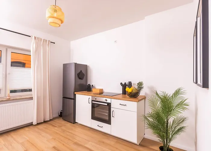 Nuit - Hbf, Zentral, Helios-klinik, Naehe Messe Duesseldorf * Krefeld