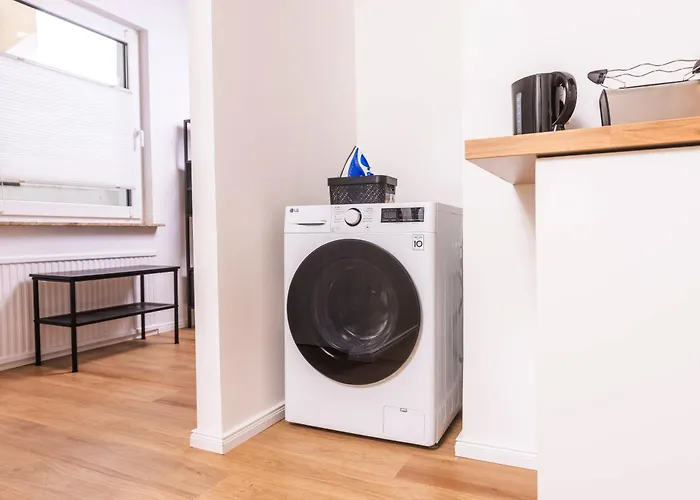 Apartment Nuit - Hbf, Zentral, Helios-klinik, Messe Düsseldorf 19 Km, Neu