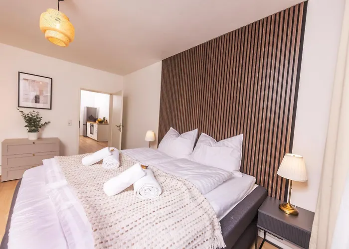 Nuit - Hbf, Zentral, Helios-klinik, Naehe Messe Duesseldorf Krefeld