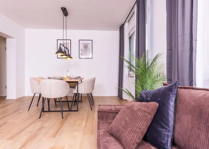 Nuit - Hbf, Zentral, Helios-klinik, Messe Düsseldorf 19 Km, Neu Apartment *