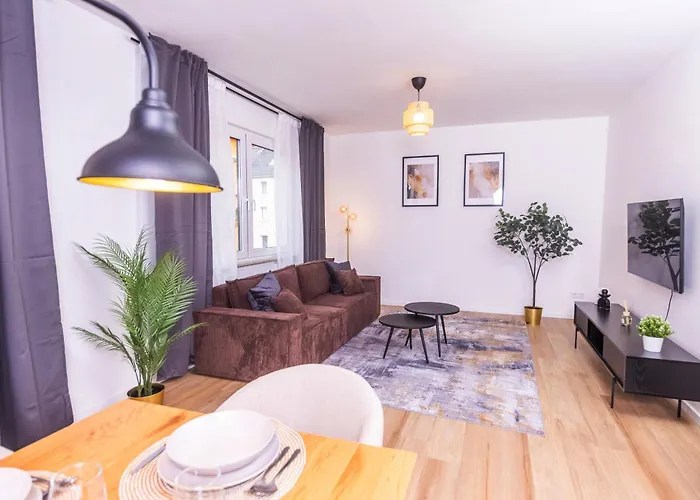 Apartment Nuit - Hbf, Zentral, Helios-klinik, Messe Düsseldorf 19 Km, Neu