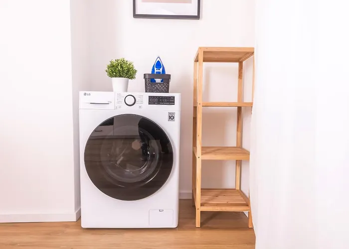 Nuit - Hbf, Zentral, Helios-klinik, Naehe Messe Duesseldorf Krefeld