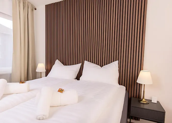 Nuit - Hbf, Zentral, Helios-klinik, Messe Düsseldorf 19 Km, Neu Apartment