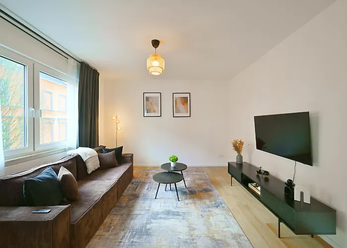 Apartment Nuit - Hbf, Zentral, Helios-klinik, Messe Düsseldorf 19 Km, Neu