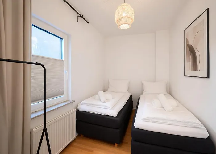 Nuit - Hbf, Zentral, Helios-klinik, Messe Düsseldorf 19 Km, Neu Apartment