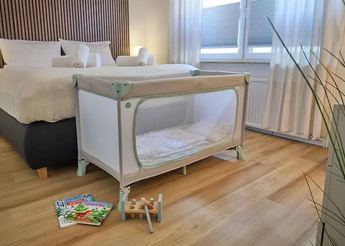 Nuit - Hbf, Zentral, Helios-klinik, Messe Düsseldorf 19 Km, Neu Apartment