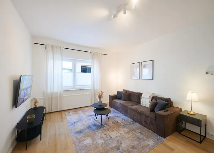 Apartment Nuit - Hbf, Zentral, Helios-klinik, Messe Düsseldorf 19 Km, Neu *